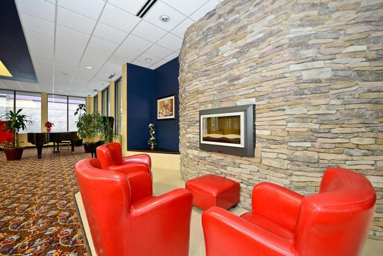 Causeway Bay Hotel Lansing Luaran gambar